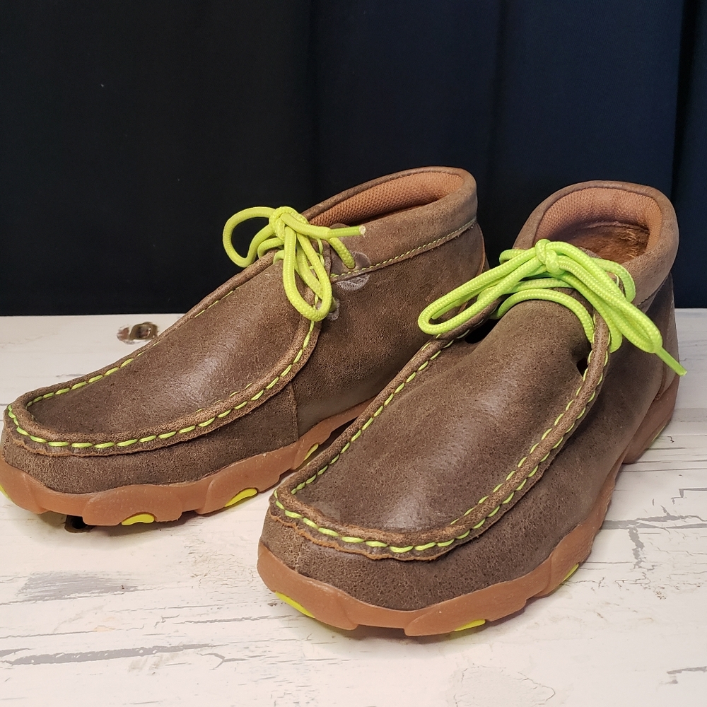 Twisted X Leather Moc Toe Chukka in Women's size 5 or Youth size 3